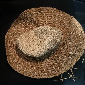Sun hat / straw hat